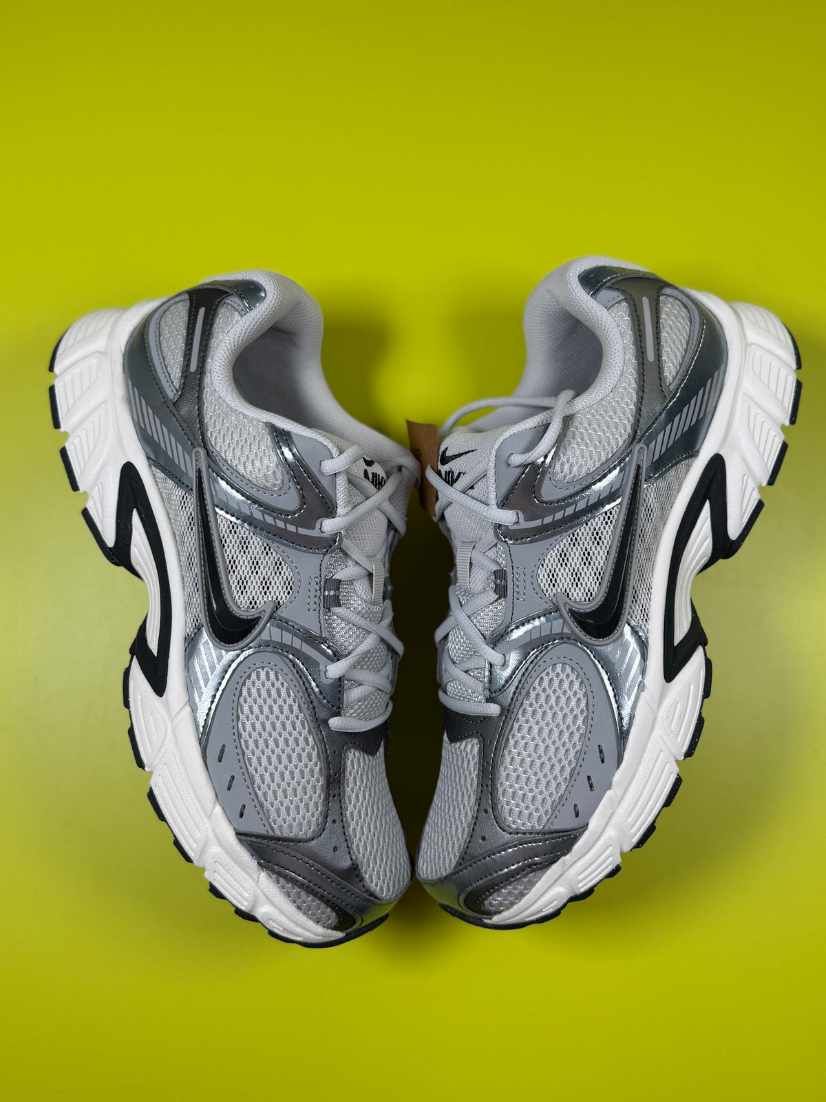 Nike V5 RNR “SMOKE GREY”