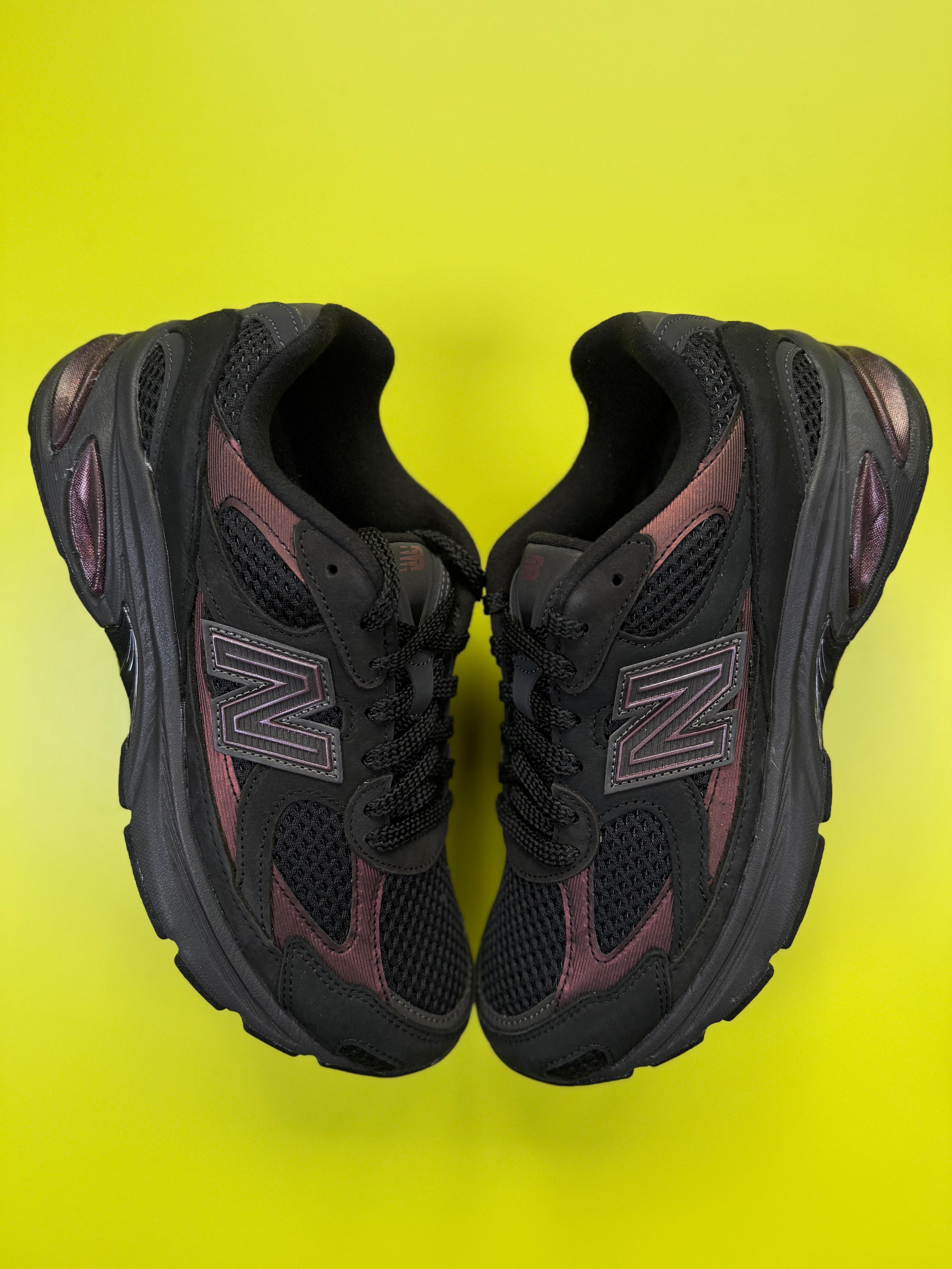 New Balance 2010 Black x Magma