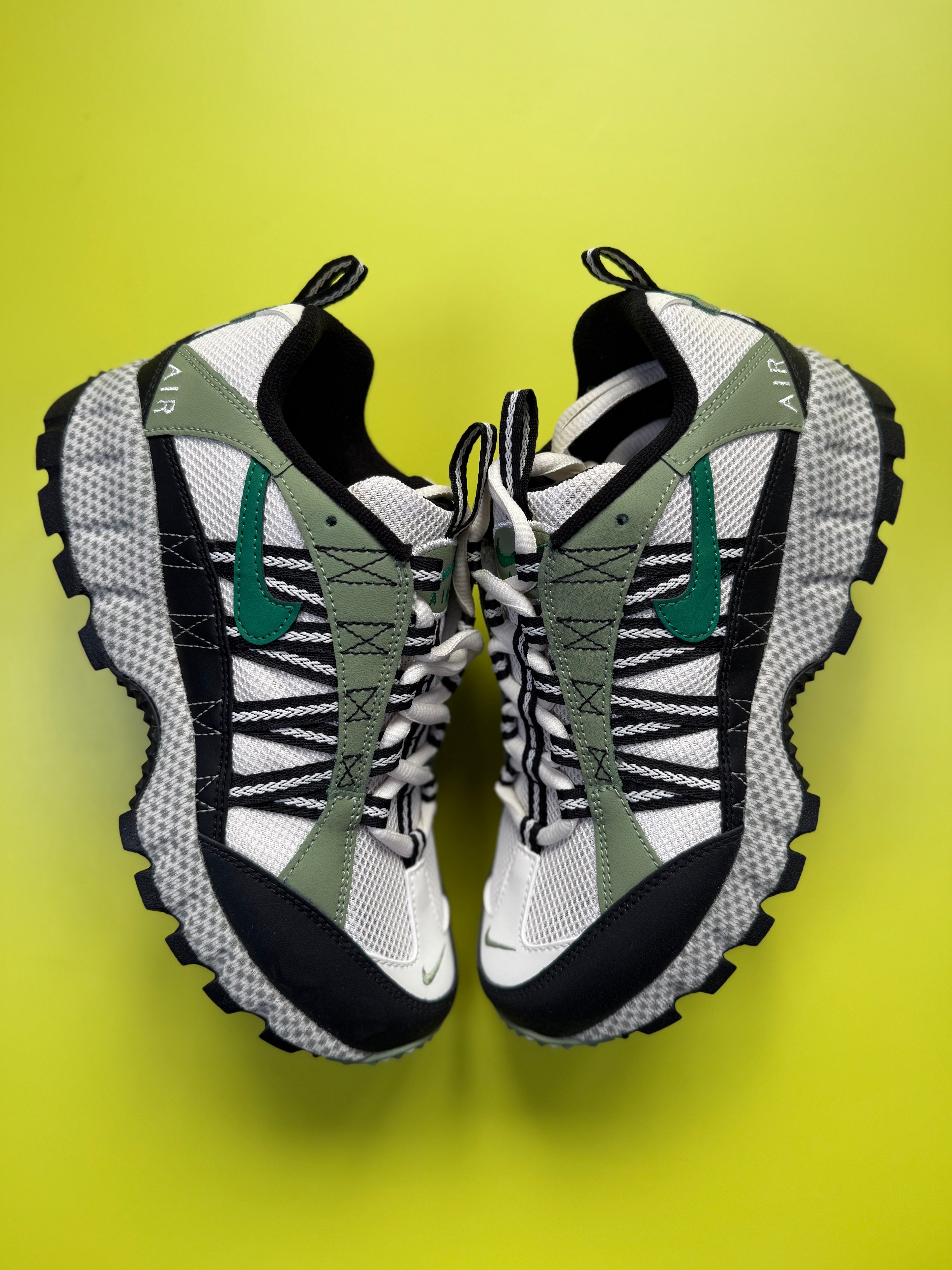 Nike Air Humara QS