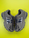 New Balance 1906R grey / royal blue